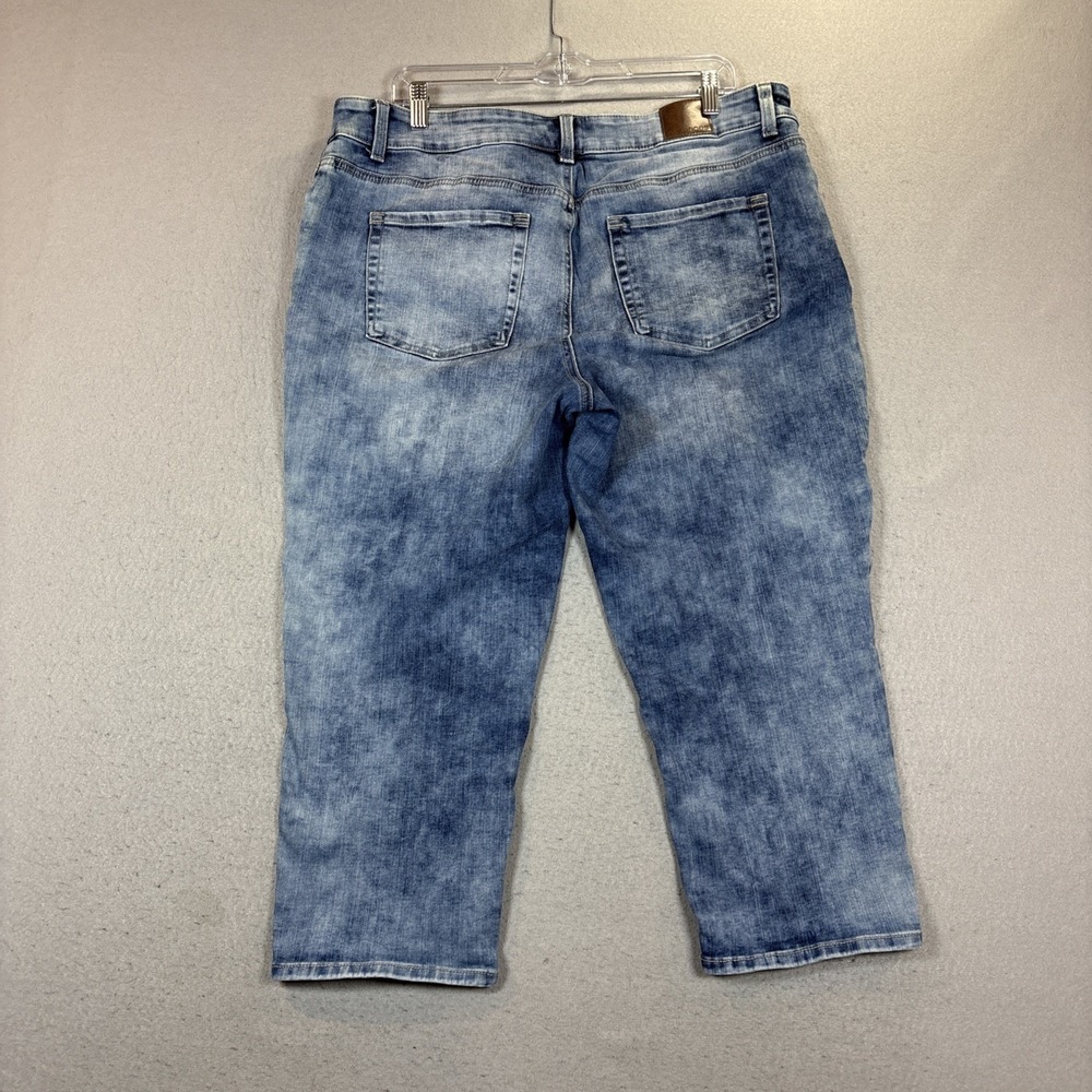 Maurices M Jeans Mid Rise Capri 18 Light Wash Blue Stretch Women 18W - Picture 3 of 11